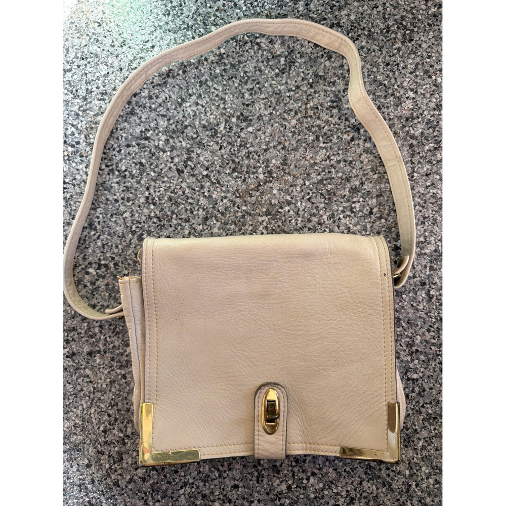 Daveys Worcester Mass Vintage Cream Leather Crossbody Bag Gold Turn Lock Bag